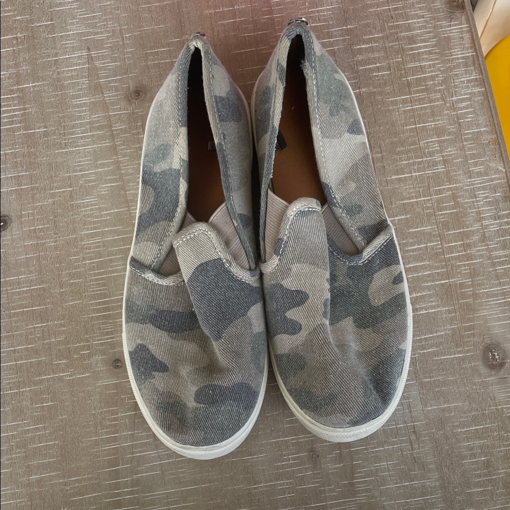 Women’s Camouflage Slip-On Shoes